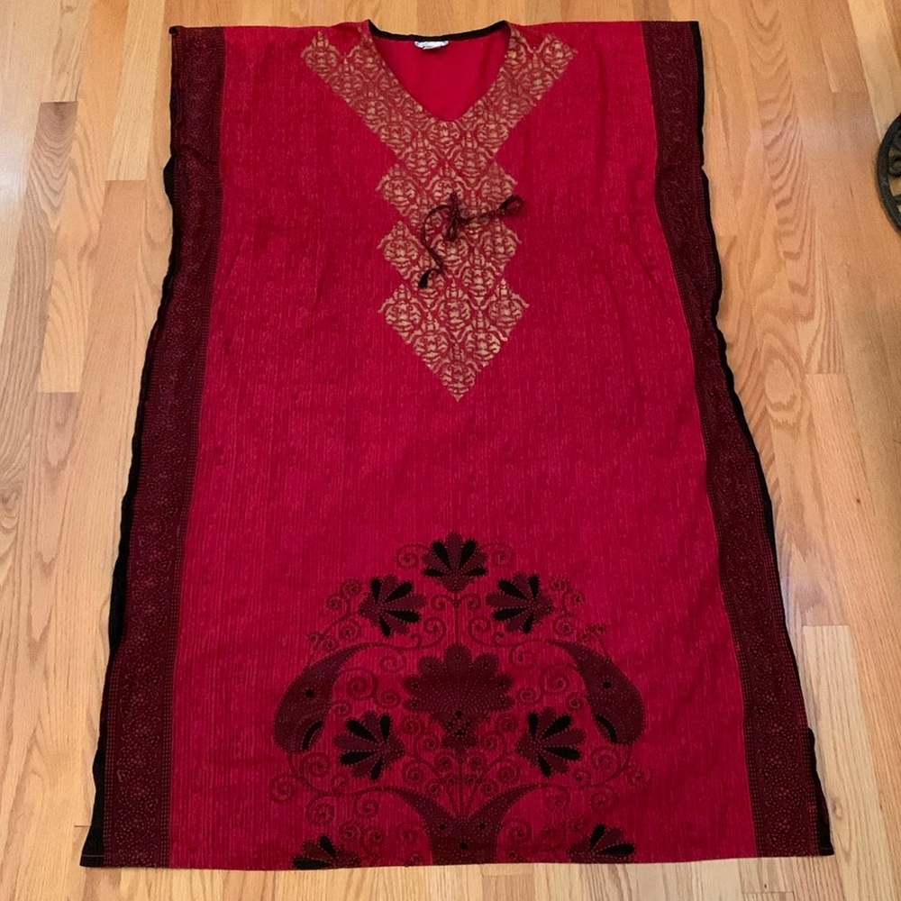 New Made in India Red Black & Gold Cotton “Free Size” V-Neck Dress w/Side Slits